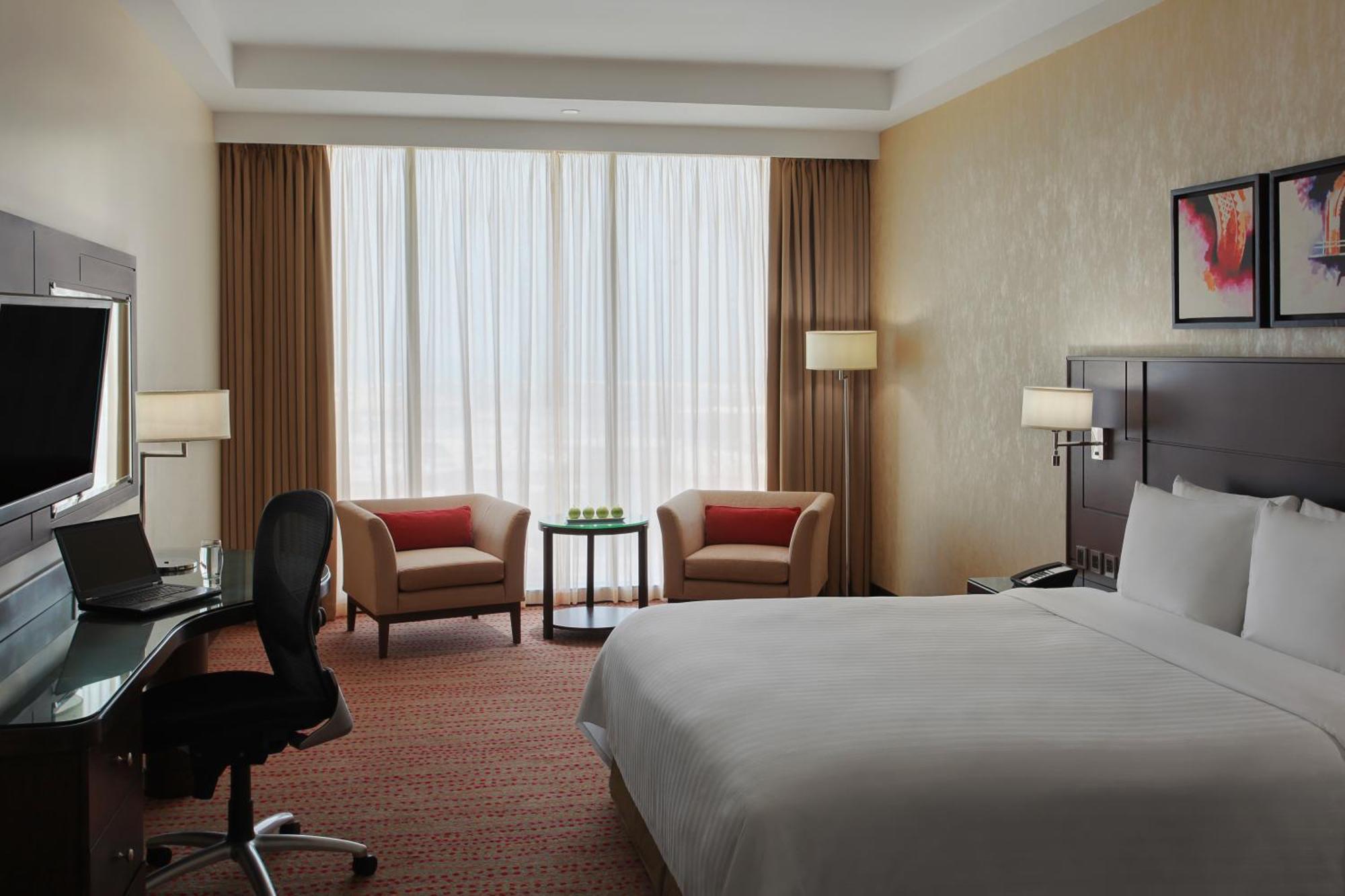 คอร์ตยาร์ต จาซาน Hotel ชาซาน ภายนอก รูปภาพ