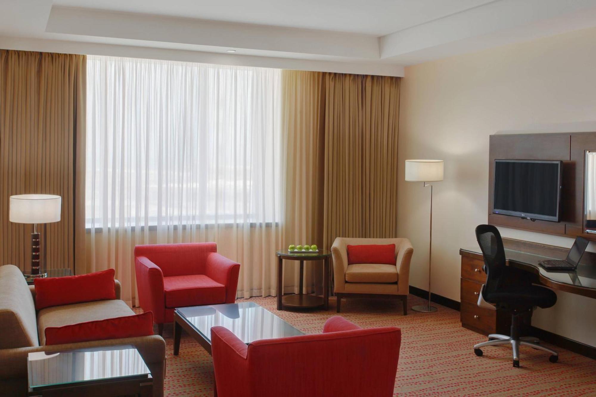คอร์ตยาร์ต จาซาน Hotel ชาซาน ภายนอก รูปภาพ
