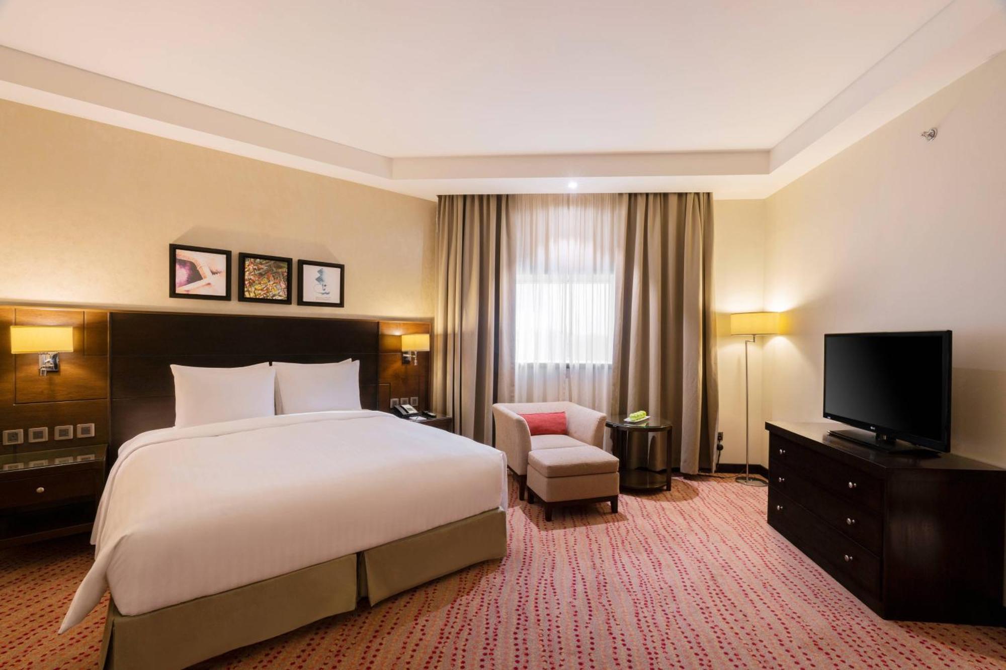 คอร์ตยาร์ต จาซาน Hotel ชาซาน ภายนอก รูปภาพ