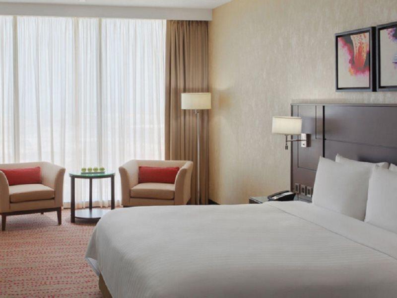 คอร์ตยาร์ต จาซาน Hotel ชาซาน ภายนอก รูปภาพ